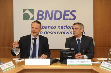 BNDES e INPI assinam acordo de cooperação técnica